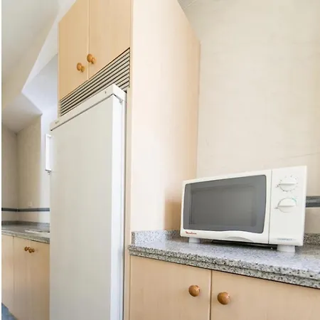Ensuite Rooms For Women Only, Leon - Sk Aparthotel Leon