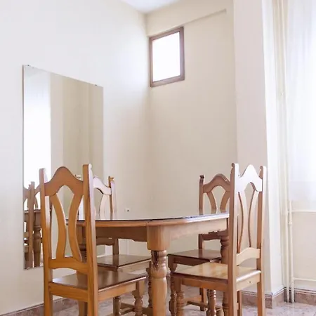 Aparthotel Ensuite Rooms For Women Only, Leon - Sk